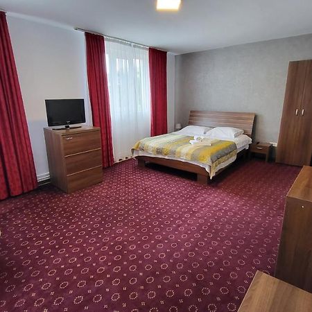 Boutique Global Aparthotel Brasov Luaran gambar