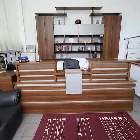Boutique Global Aparthotel Brasov Luaran gambar