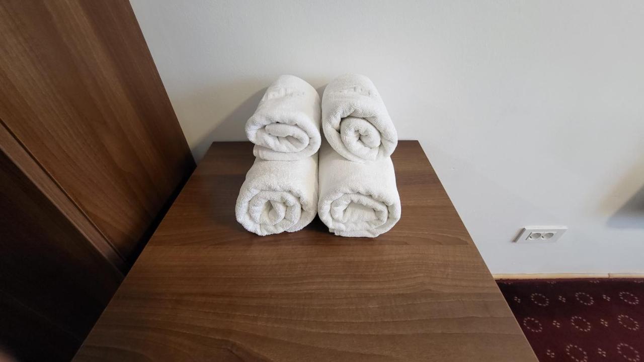 Boutique Global Aparthotel Brasov Luaran gambar