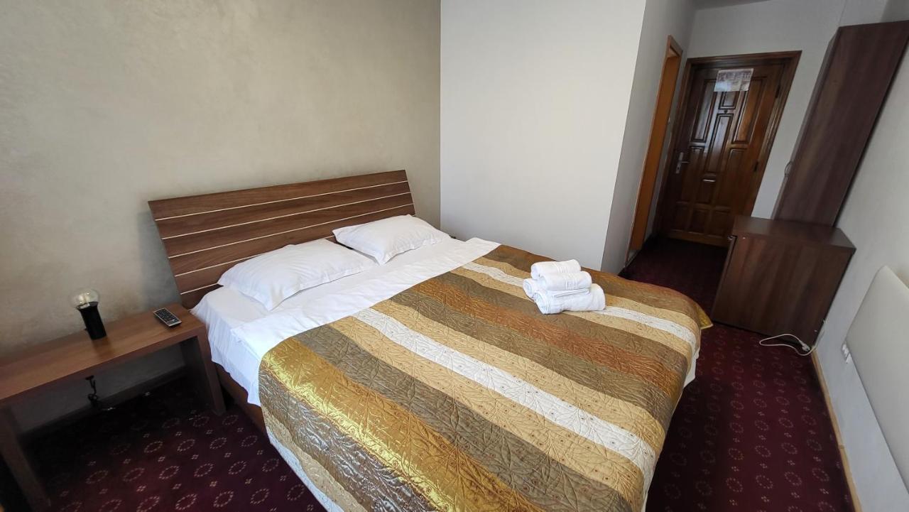 Boutique Global Aparthotel Brasov Luaran gambar