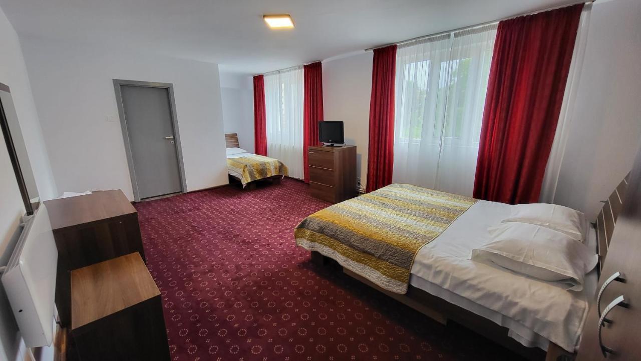 Boutique Global Aparthotel Brasov Luaran gambar