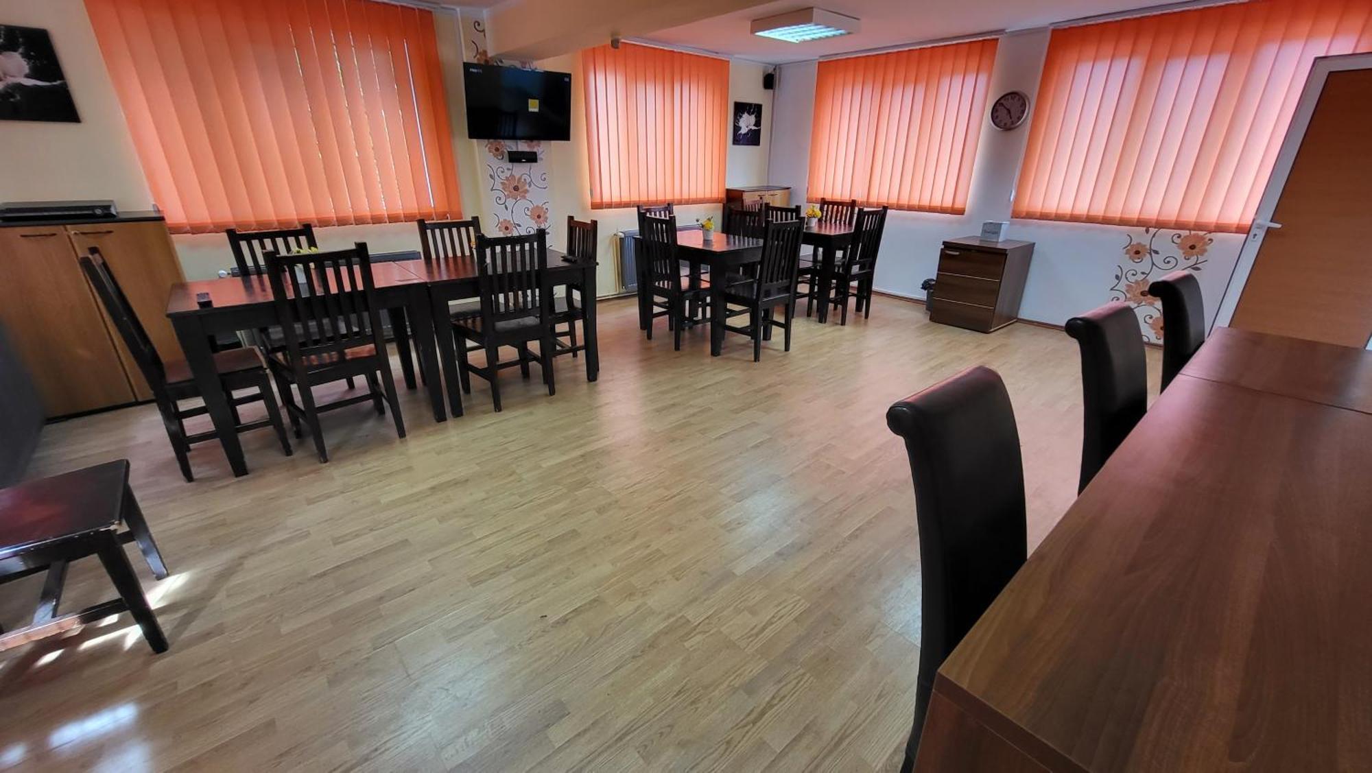 Boutique Global Aparthotel Brasov Luaran gambar