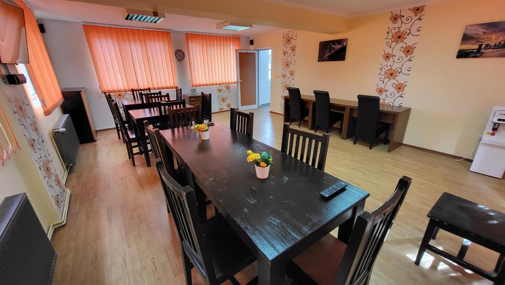 Boutique Global Aparthotel Brasov Luaran gambar