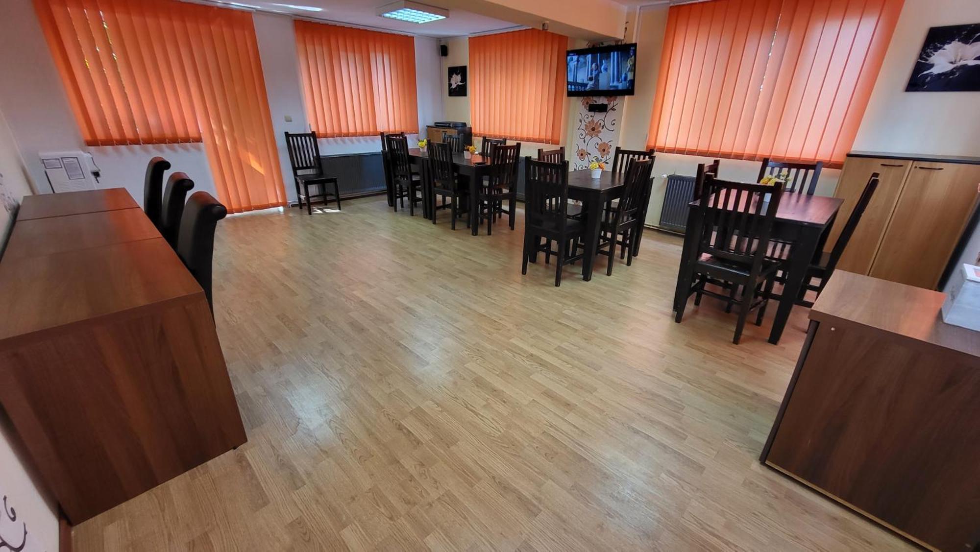 Boutique Global Aparthotel Brasov Luaran gambar