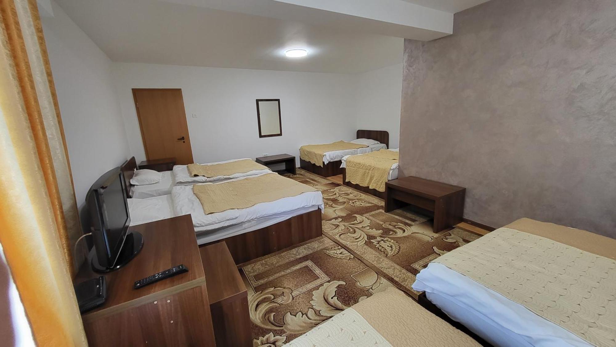 Boutique Global Aparthotel Brasov Luaran gambar