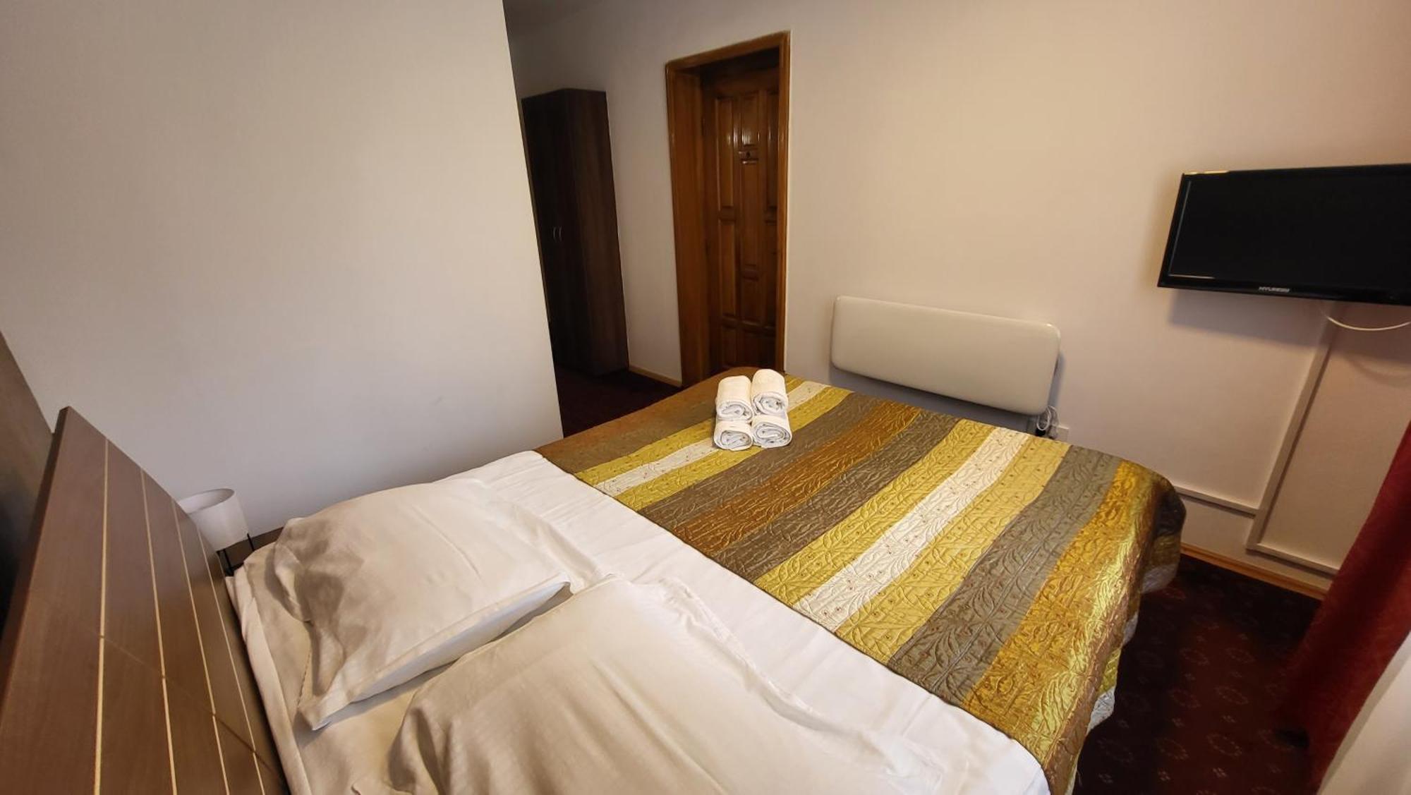 Boutique Global Aparthotel Brasov Luaran gambar