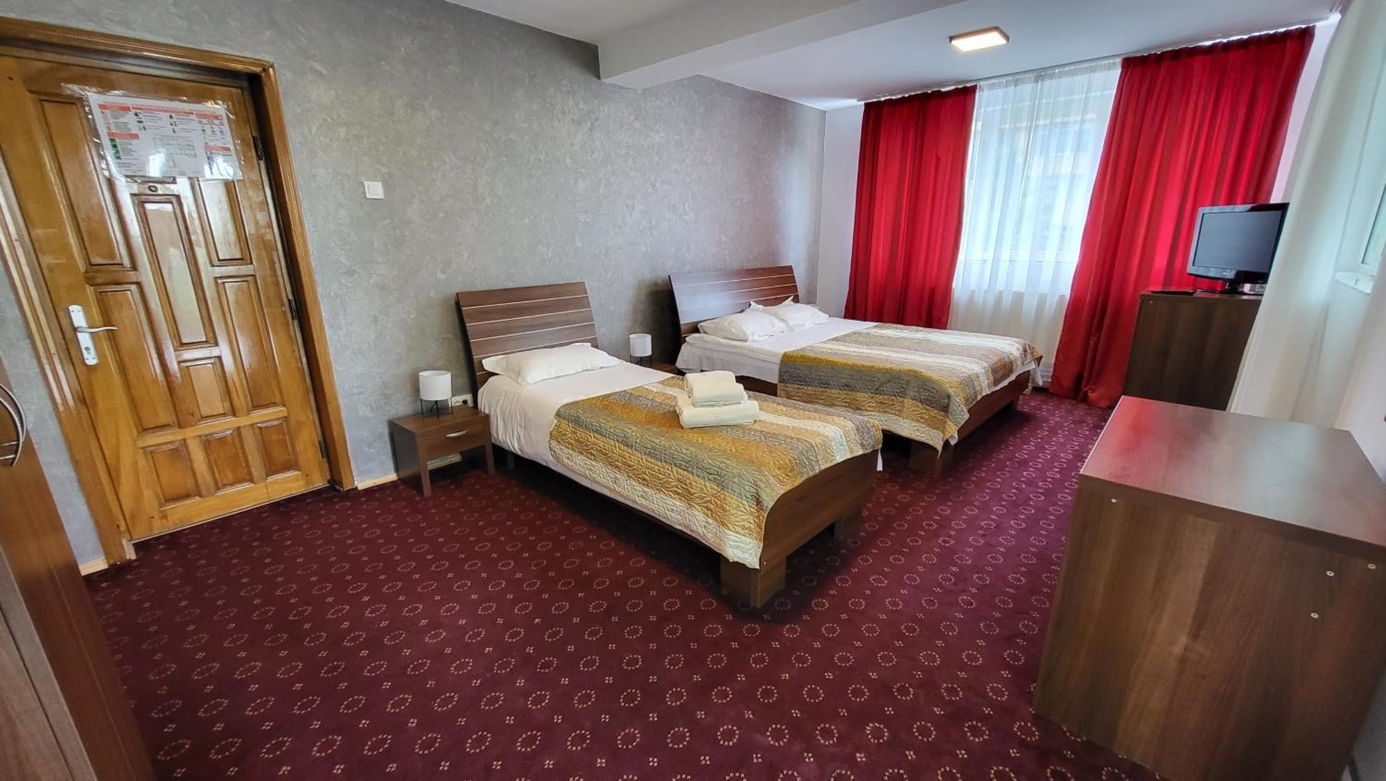 Boutique Global Aparthotel Brasov Luaran gambar