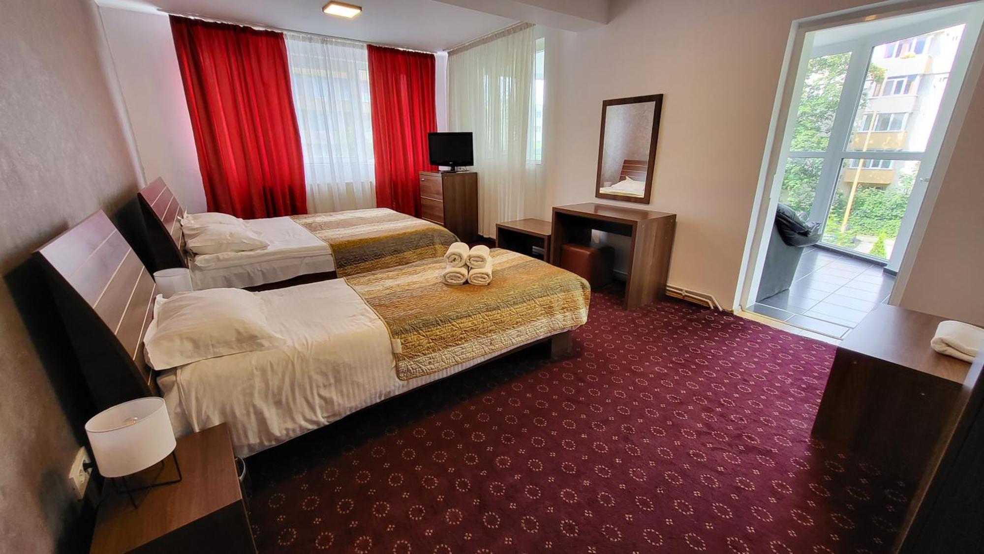 Boutique Global Aparthotel Brasov Luaran gambar