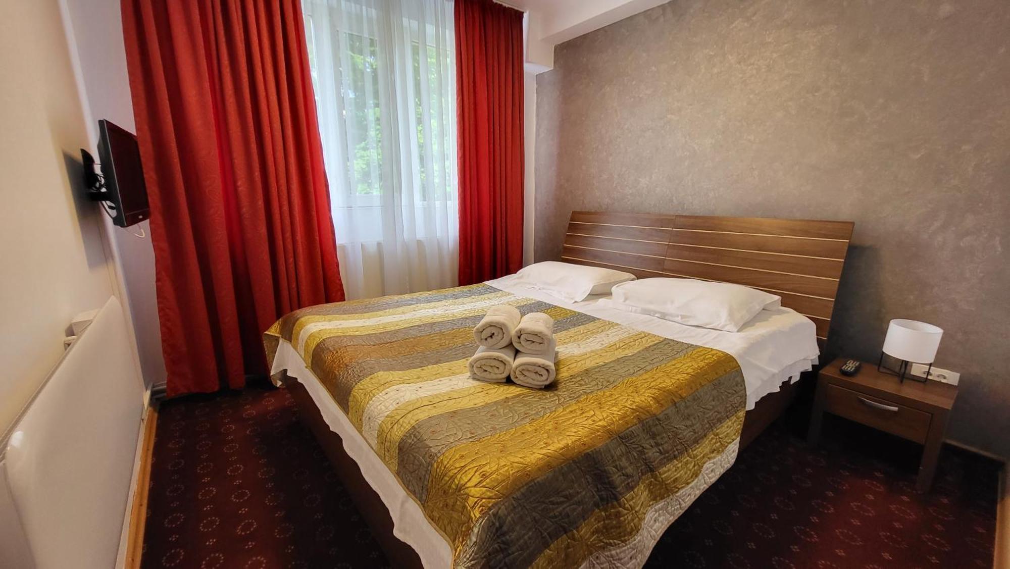 Boutique Global Aparthotel Brasov Luaran gambar