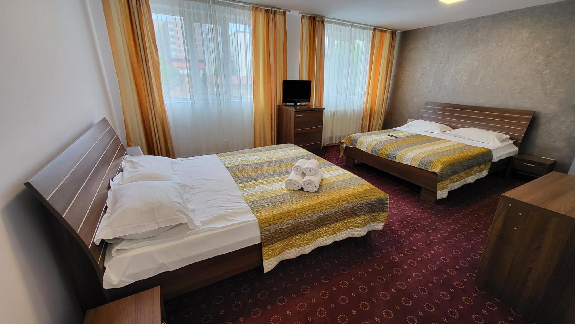 Boutique Global Aparthotel Brasov Luaran gambar